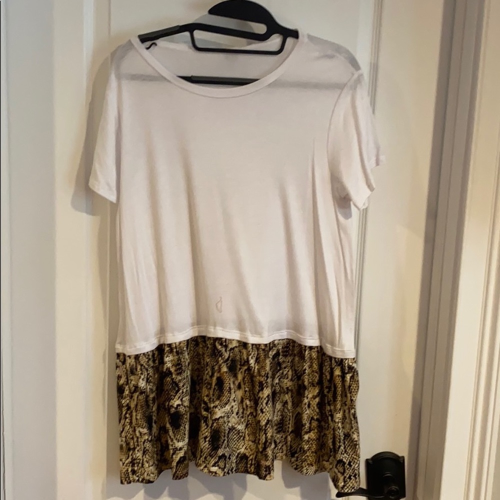 White and Snake print top